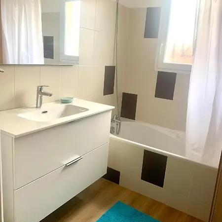Holiday home Le Fare 10 Min Des Plages - Climatisee - 8 Pers - Piscine Chauffee Du 1er Mai Au 30 Sept - Azur